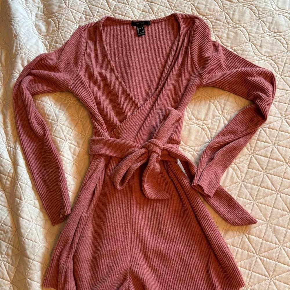 Forever 21 sz S Ribbed Knit Long Sleeve Wrap Romper Dusty Rose Pink Small